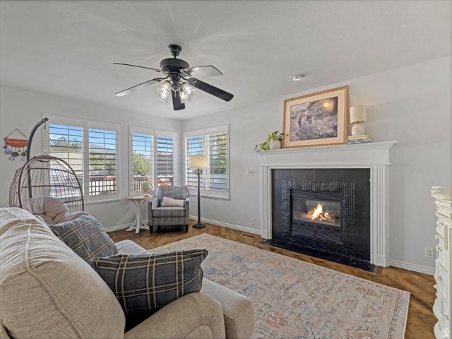 9583 S SWALLOWTAIL CIR, South Jordan, UT 84095