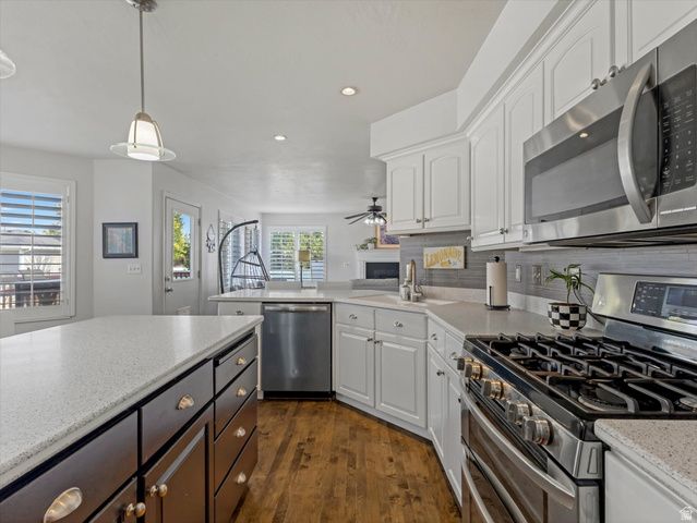 9583 S SWALLOWTAIL CIR, South Jordan, UT 84095