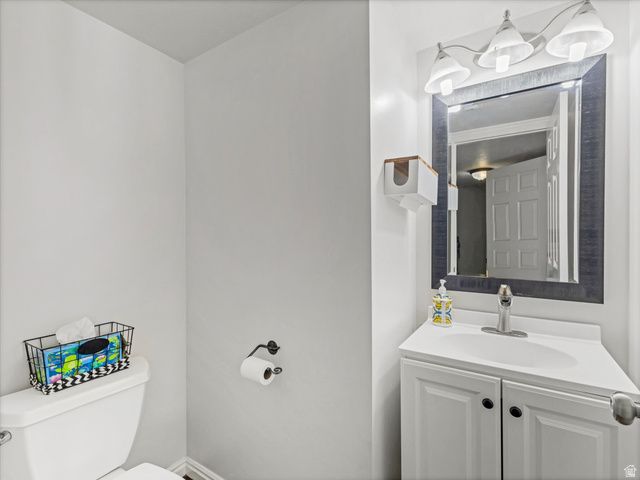9583 S SWALLOWTAIL CIR, South Jordan, UT 84095