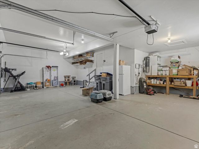 9583 S SWALLOWTAIL CIR, South Jordan, UT 84095
