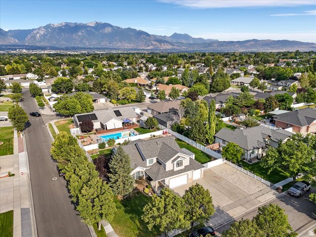 9583 S SWALLOWTAIL CIR, South Jordan, UT 84095