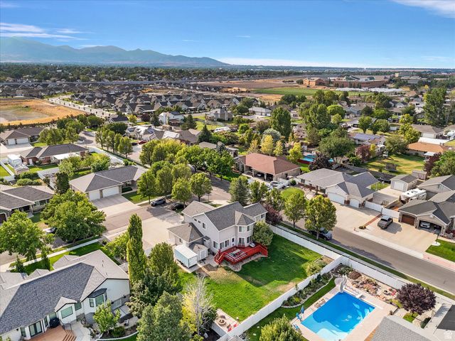 9583 S SWALLOWTAIL CIR, South Jordan, UT 84095