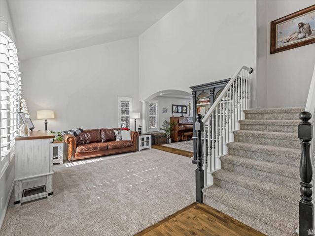 9583 S SWALLOWTAIL CIR, South Jordan, UT 84095