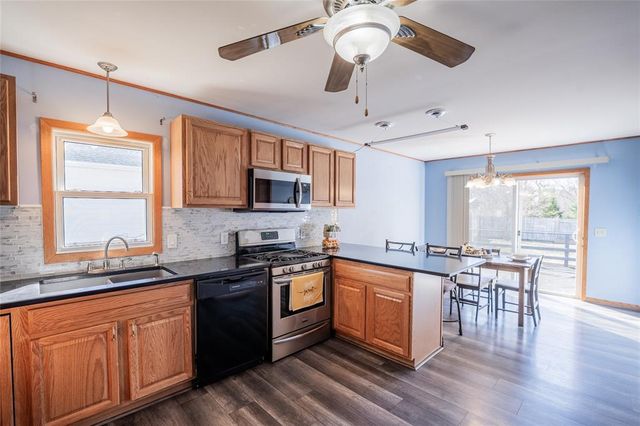 121 W Oak Street, Stanley, WI 54768