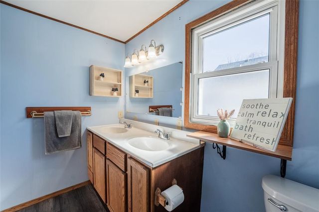 121 W Oak Street, Stanley, WI 54768