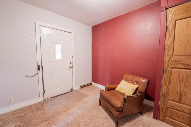 121 W Oak Street, Stanley, WI 54768