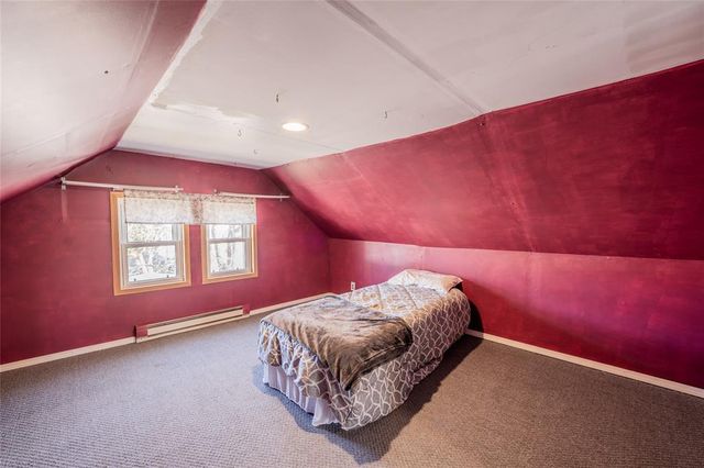 121 W Oak Street, Stanley, WI 54768