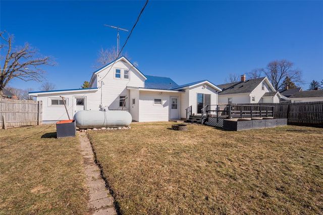 121 W Oak Street, Stanley, WI 54768