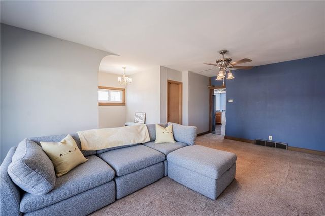 121 W Oak Street, Stanley, WI 54768