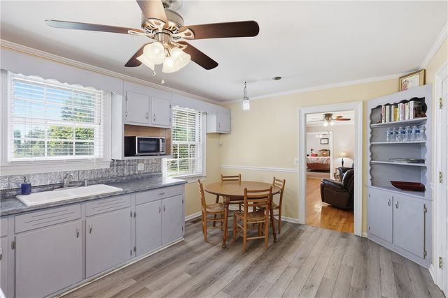 520 S Spring Street, Walhalla, SC 29691