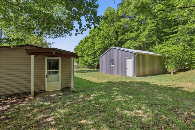 520 S Spring Street, Walhalla, SC 29691