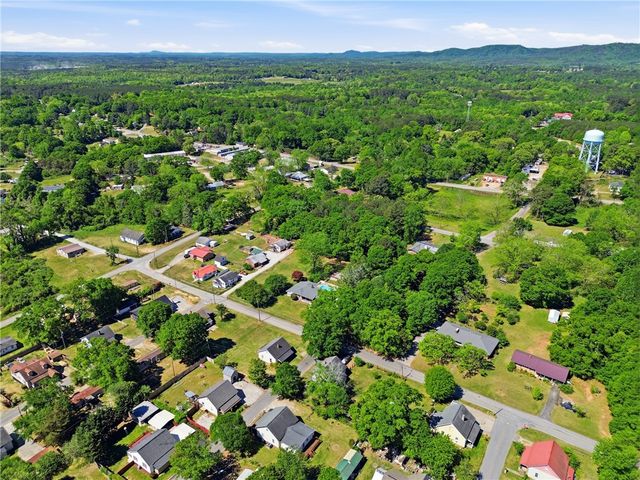 520 S Spring Street, Walhalla, SC 29691
