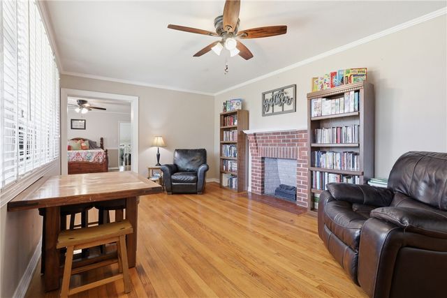 520 S Spring Street, Walhalla, SC 29691