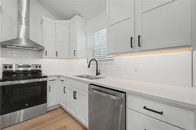 88 Stoneykirk Drive, Bella Vista, AR 72715