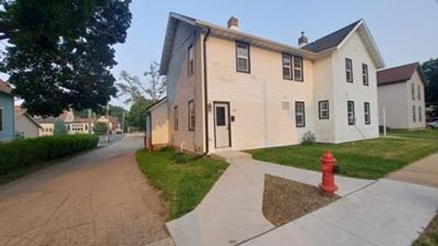 129 S Church Street, Whitewater, WI 53190