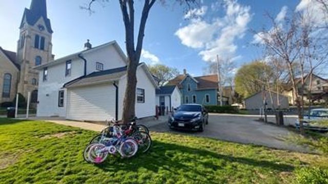 129 S Church Street, Whitewater, WI 53190