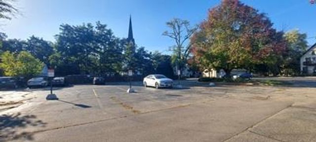 129 S Church Street, Whitewater, WI 53190