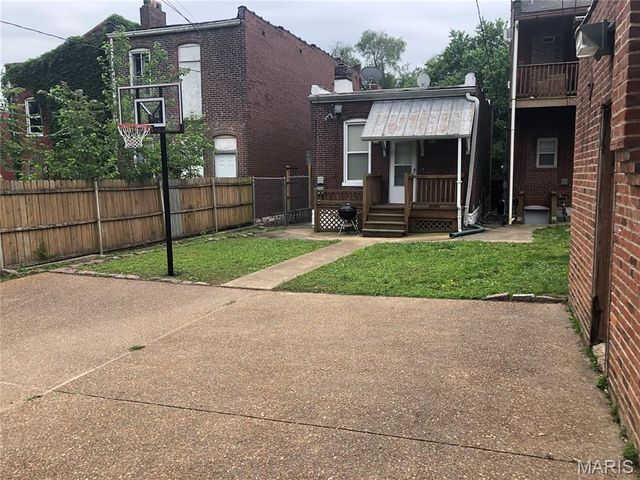 2223 Alberta Street, St Louis, MO 63118