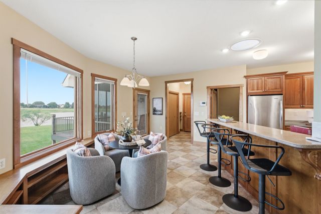 6918 E Summerside Ct, Bel Aire, KS 67226