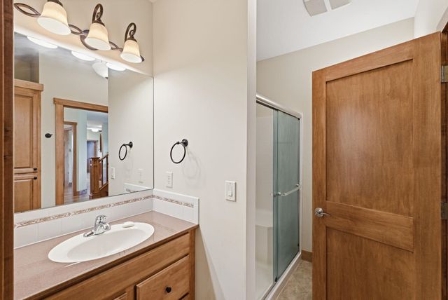 6918 E Summerside Ct, Bel Aire, KS 67226