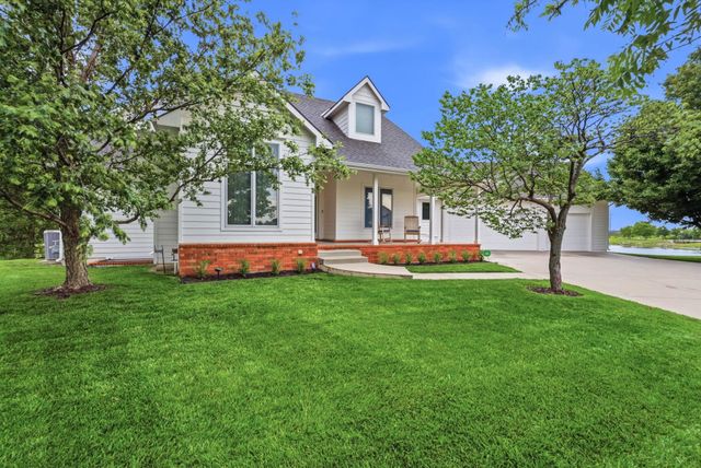 6918 E Summerside Ct, Bel Aire, KS 67226