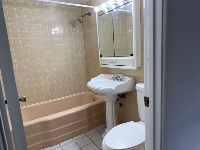 4757 N Keeler Avenue 101, Chicago, IL 60630