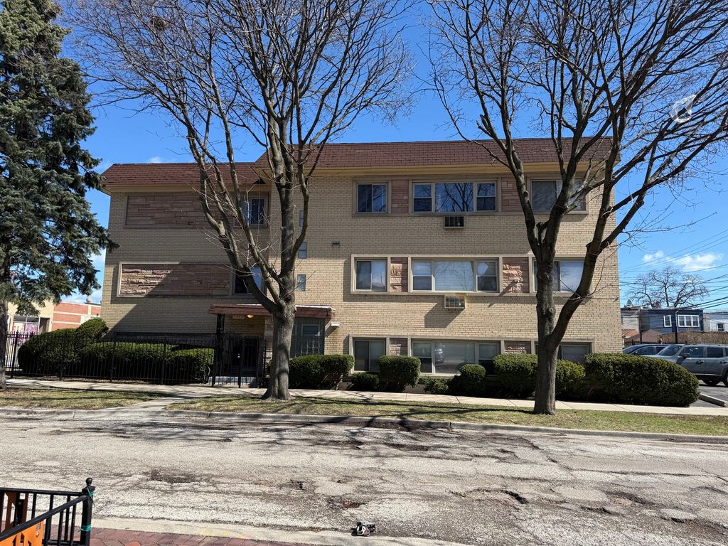 4757 N Keeler Avenue 101, Chicago, IL 60630