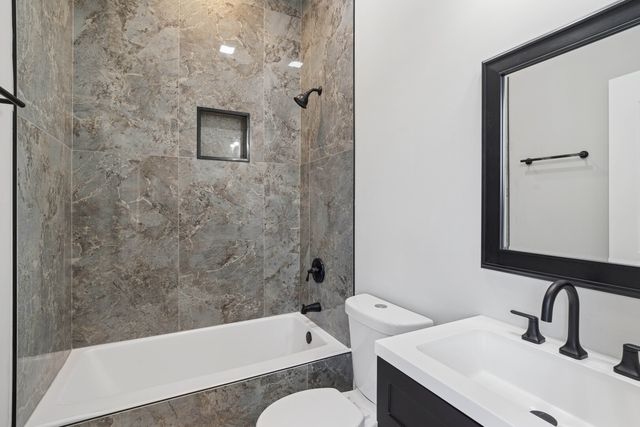 4839 W Huron Street 1, Chicago, IL 60644