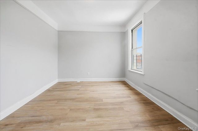 2712 Holland Avenue, Bronx, NY 10467