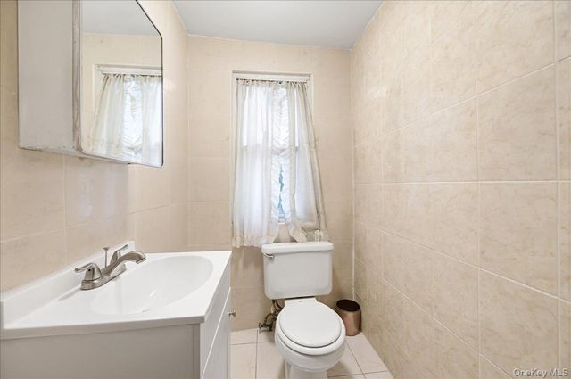 2712 Holland Avenue, Bronx, NY 10467