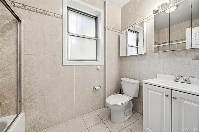 2712 Holland Avenue, Bronx, NY 10467