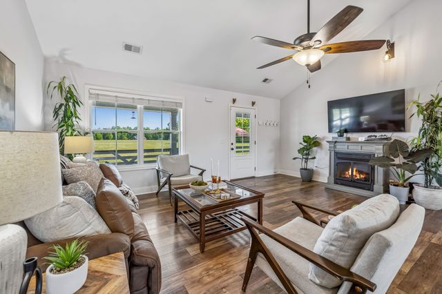 86 Ben Rd, Westmoreland, TN 37186