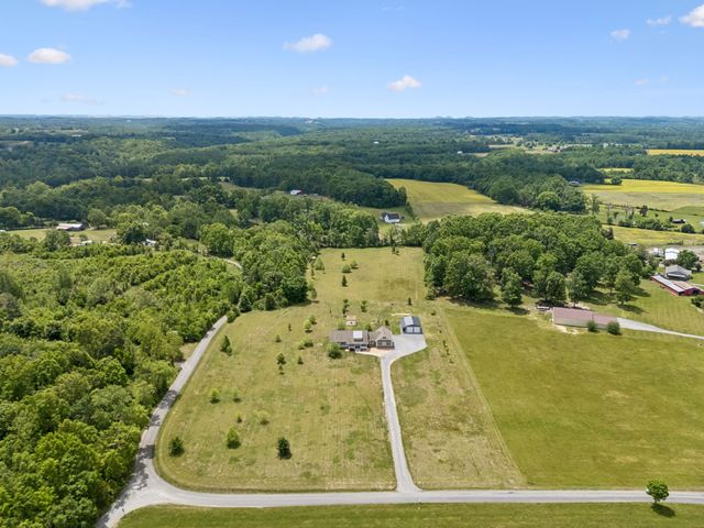 86 Ben Rd, Westmoreland, TN 37186