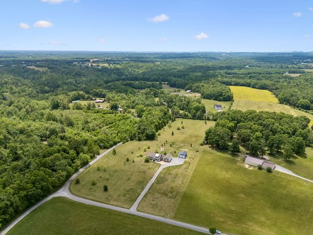 86 Ben Rd, Westmoreland, TN 37186