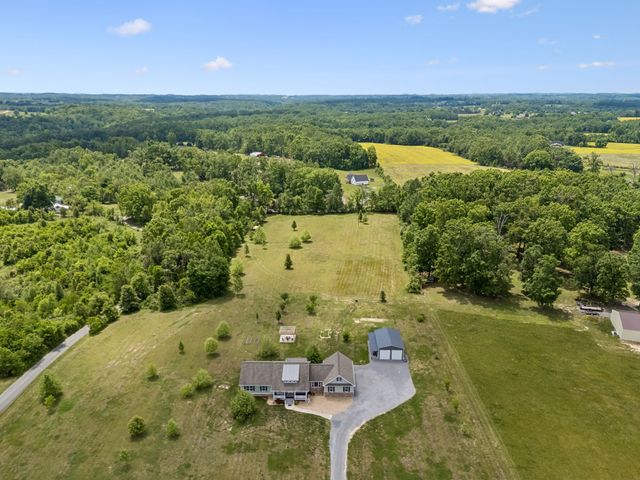 86 Ben Rd, Westmoreland, TN 37186