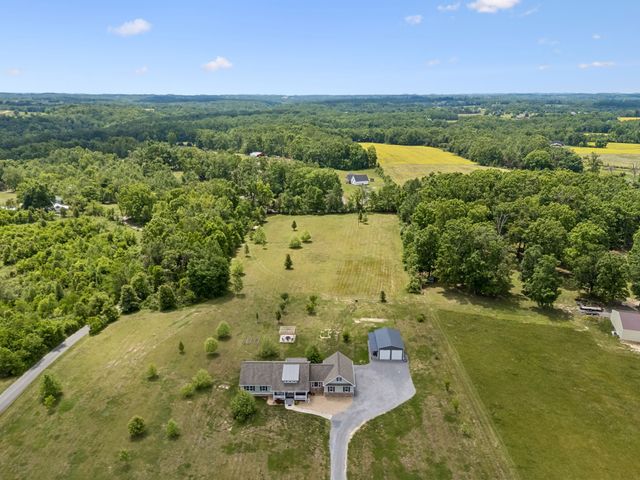86 Ben Rd, Westmoreland, TN 37186