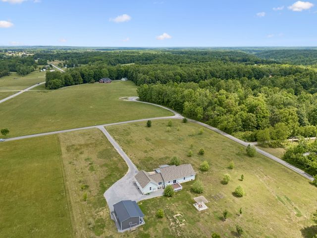86 Ben Rd, Westmoreland, TN 37186