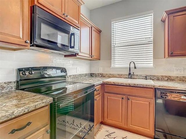 210 BLACKSTONE CREEK ROAD, Groveland, FL 34736