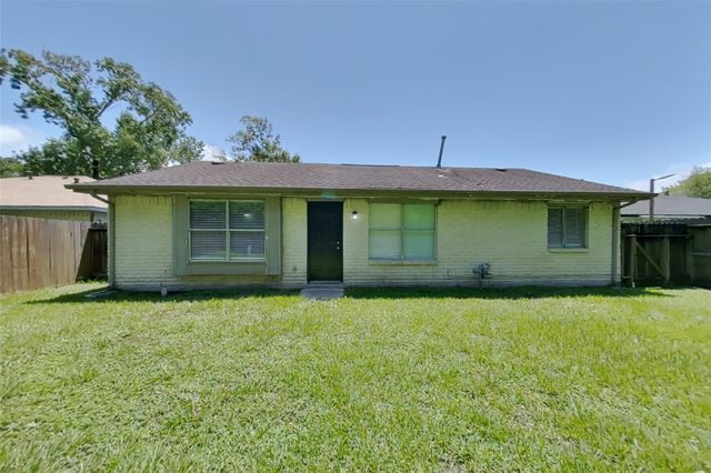 12211 Haroldson Forest Drive, Houston, TX 77044