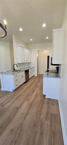 529 E Oak Tree Avenue, Perkins, OK 74059