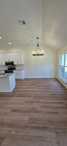 529 E Oak Tree Avenue, Perkins, OK 74059