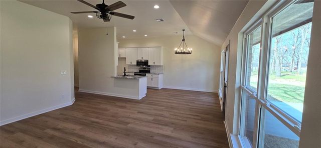 529 E Oak Tree Avenue, Perkins, OK 74059