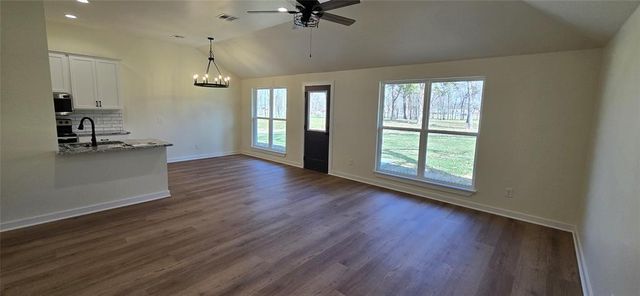 529 E Oak Tree Avenue, Perkins, OK 74059