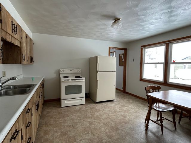 30368 Prairie Street, Rock Falls, IL 61071