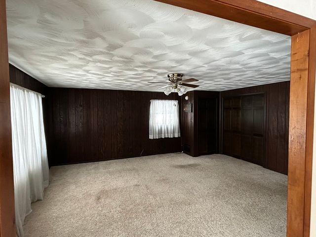 30368 Prairie Street, Rock Falls, IL 61071