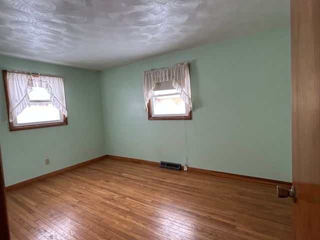 30368 Prairie Street, Rock Falls, IL 61071