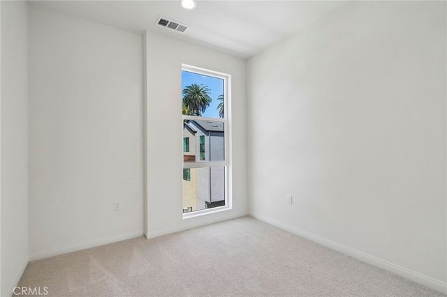 5868 Linden 6, Long Beach, CA 90805