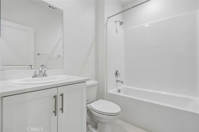 5868 Linden 6, Long Beach, CA 90805