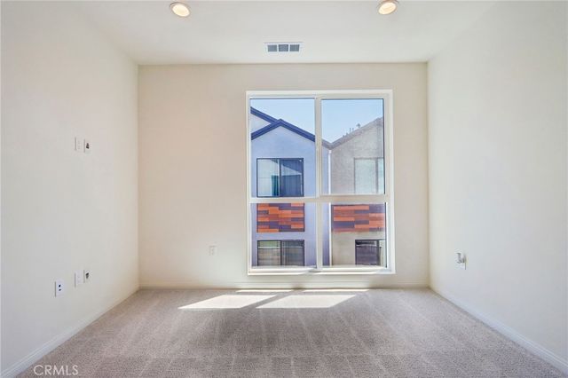 5868 Linden 6, Long Beach, CA 90805