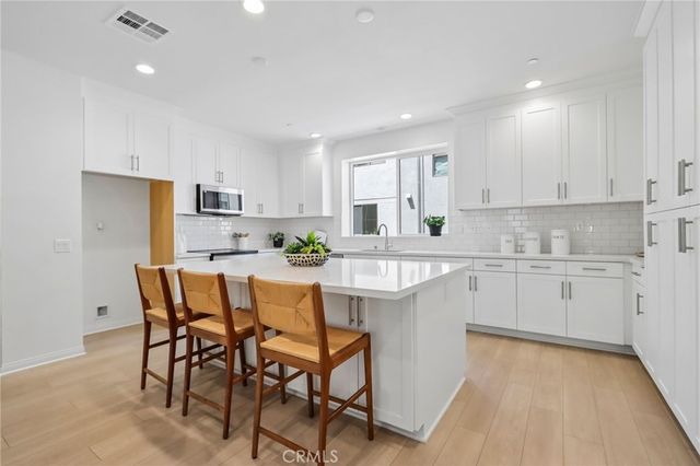 5868 Linden 6, Long Beach, CA 90805
